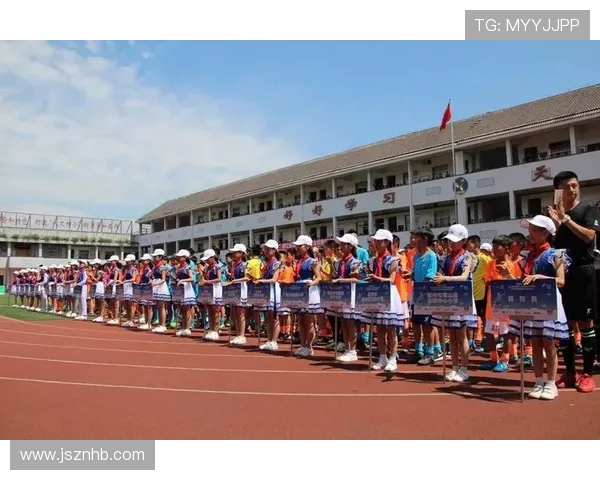 湘超足球赛事激战正酣 各队全力争夺冠军宝座展现竞技风采
