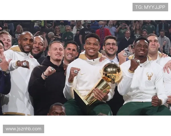 密尔沃基雄鹿全力冲击新赛季总冠军展望球队核心与未来走势分析