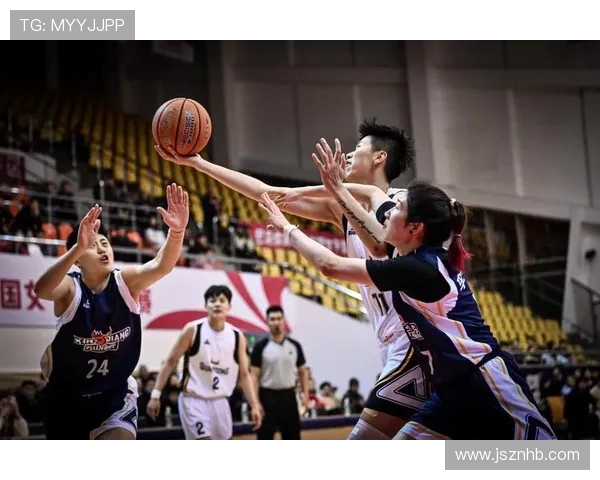 CBA精彩对决天津队迎战福建队微博热议赛况与球员表现