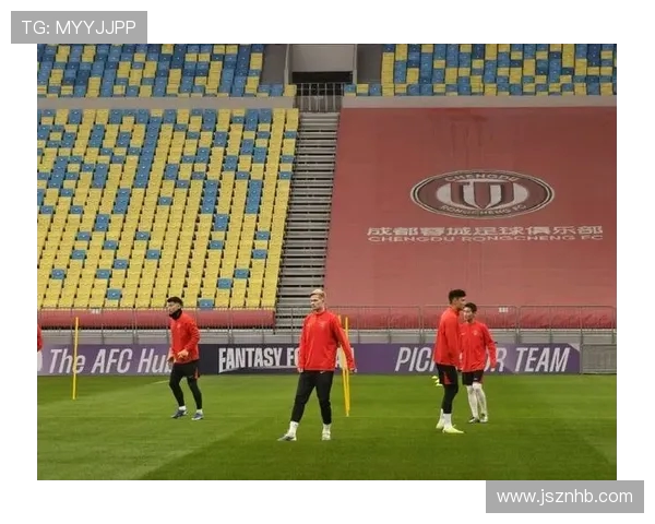 中国男足迎战武汉卓尔全力争胜展现实力与团队精神